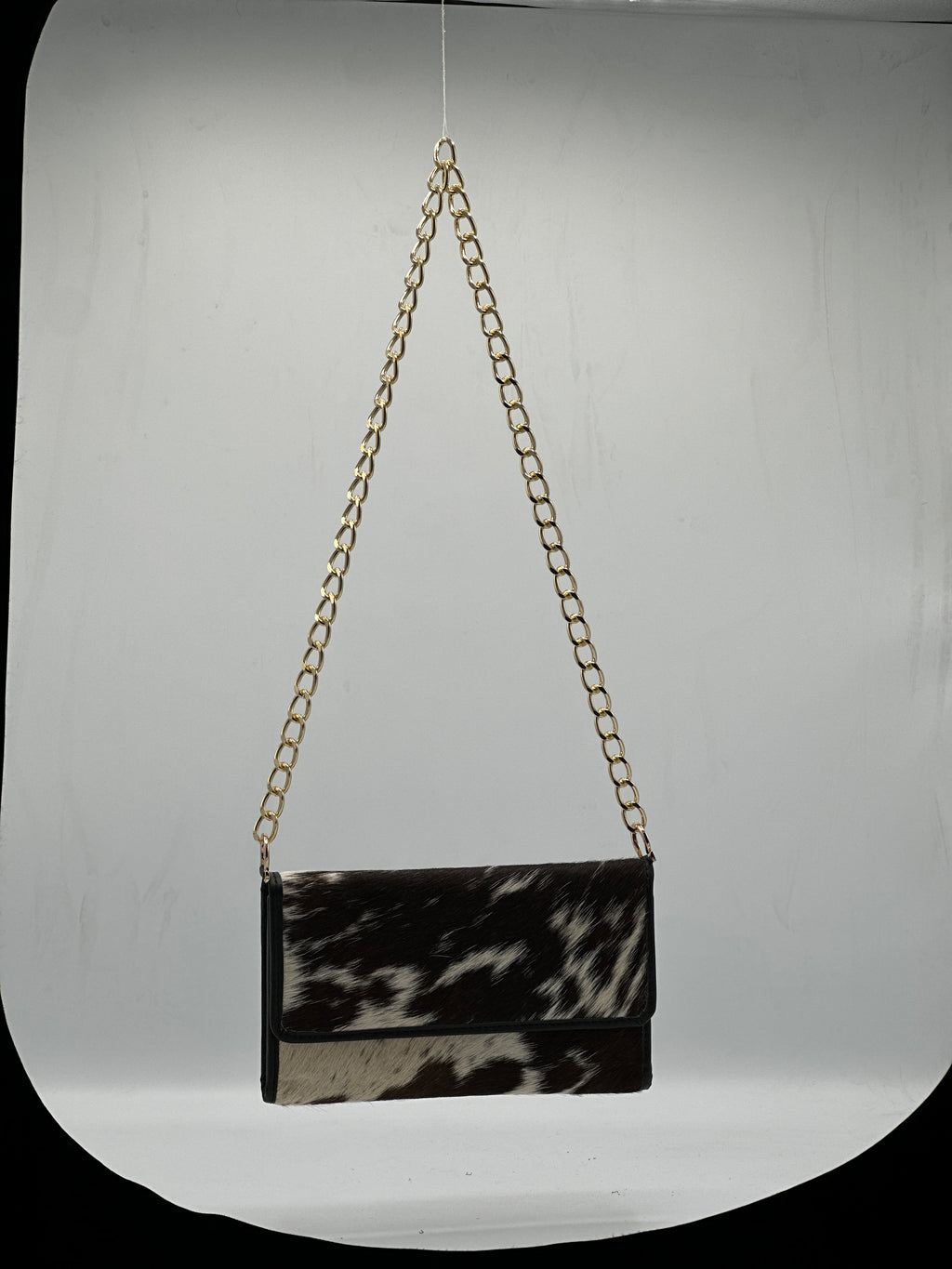 Black hair on clutch