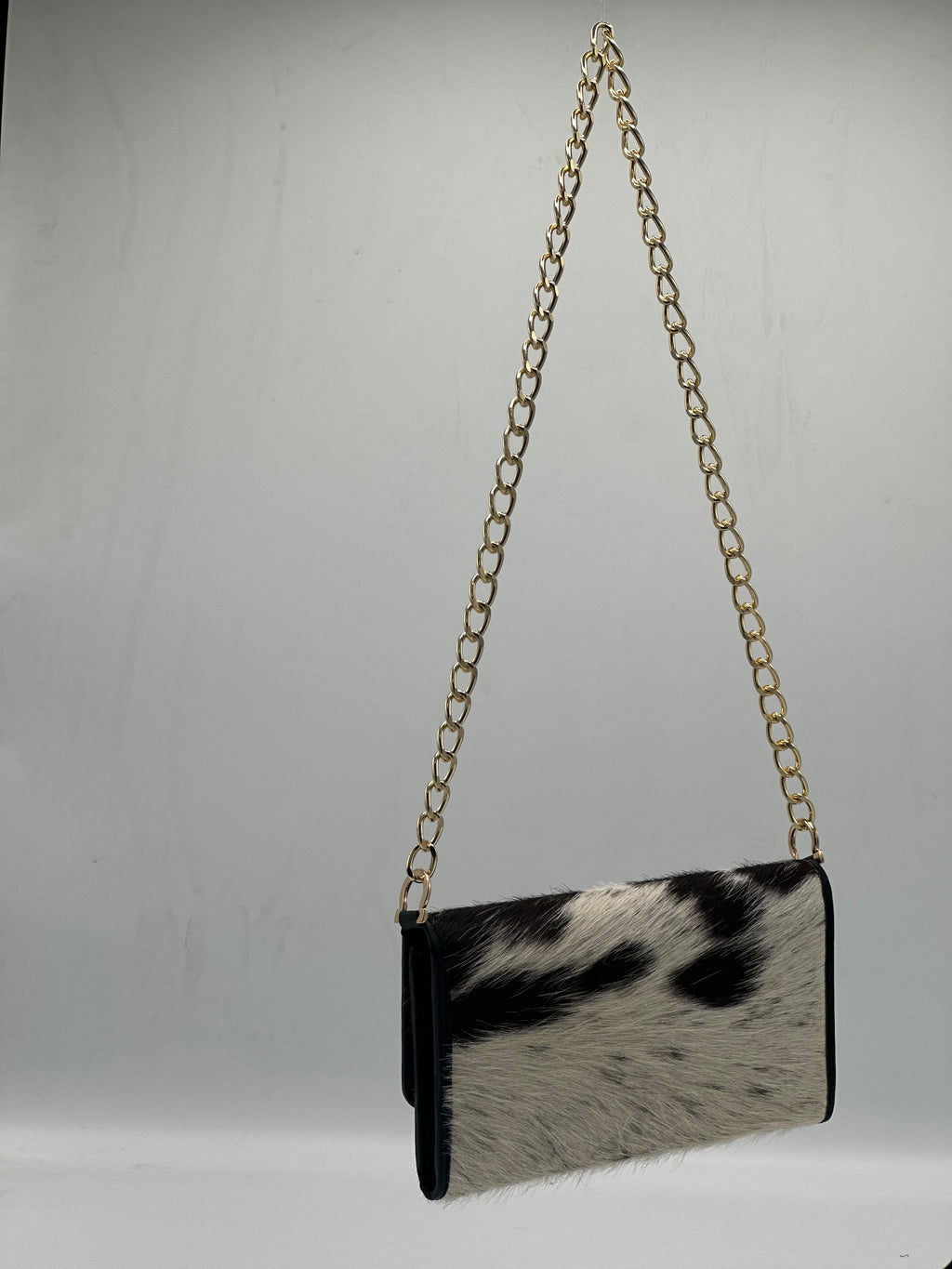 Black hair on clutch