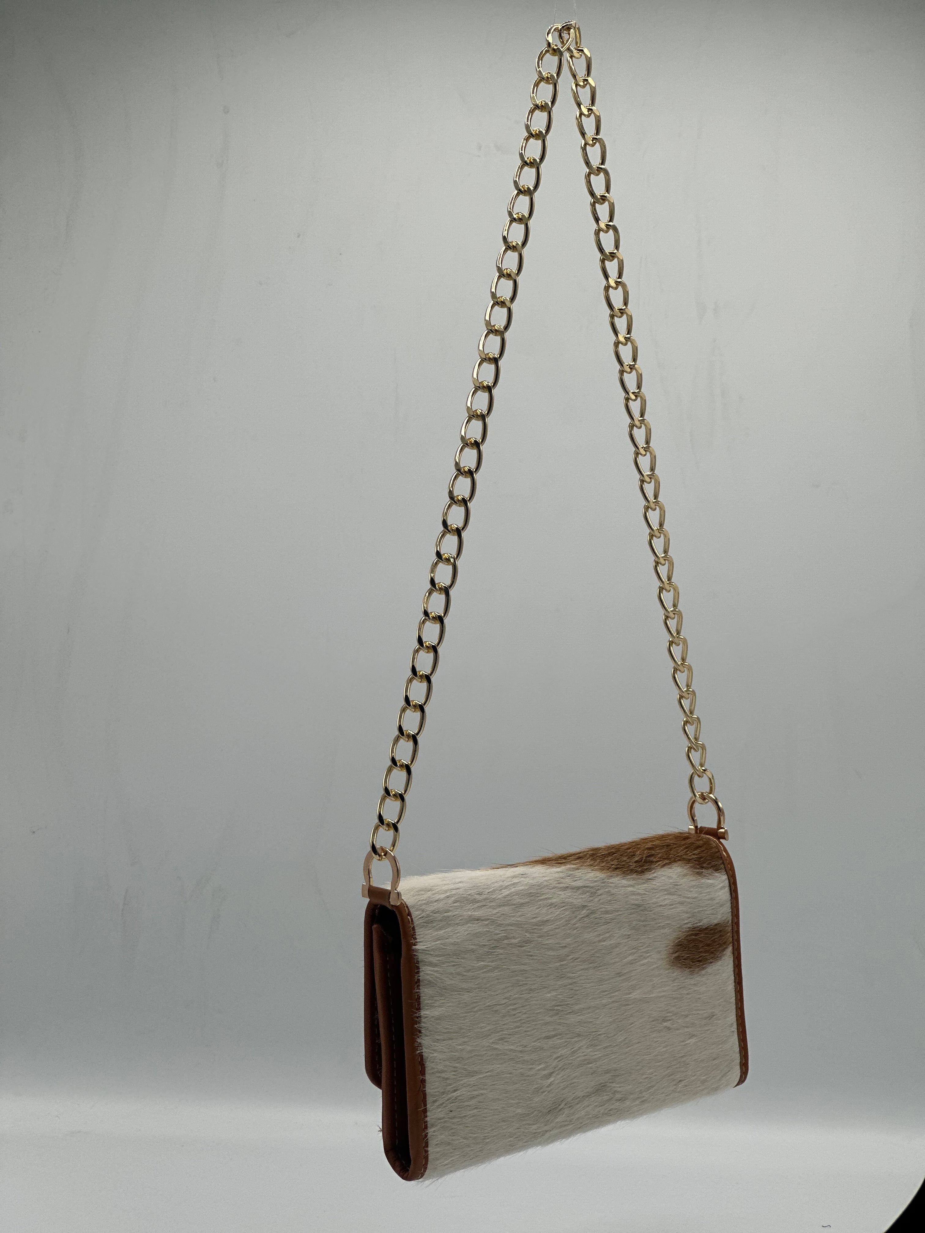 Brown hair on clutch